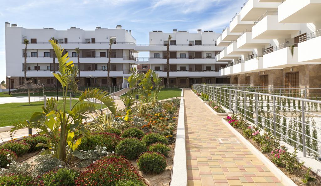 Terrazas De Campoamor By Mar Holidays Orihuela Exteriör bild
